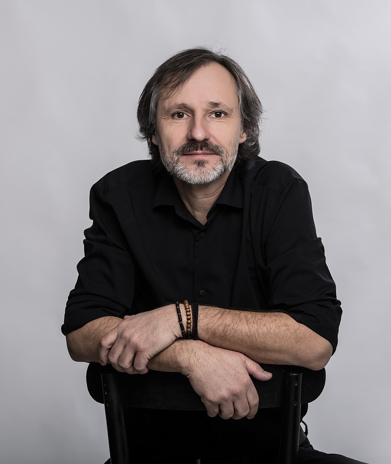 Radek Horník – drums – bicí